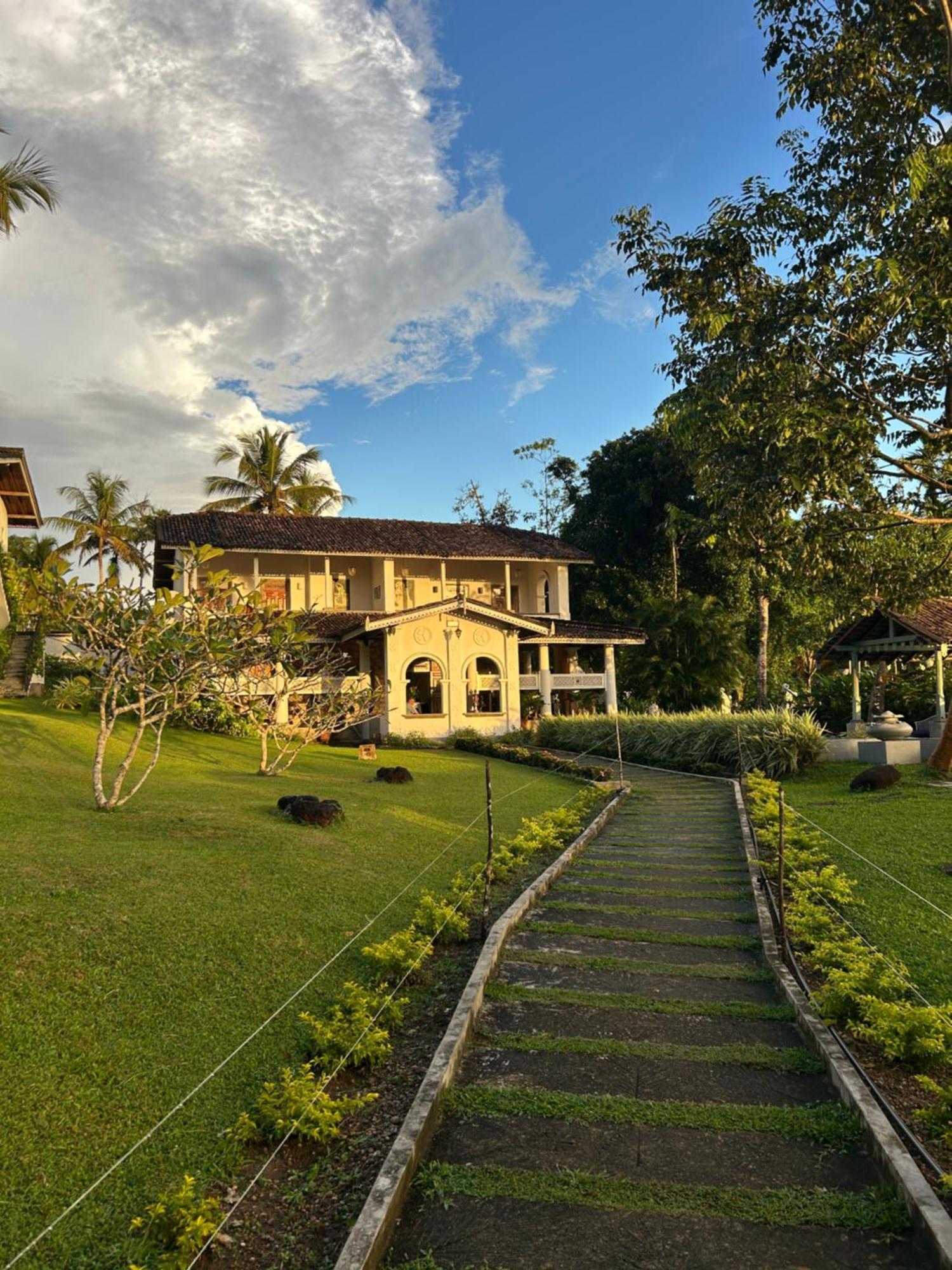 Villa Kubura Hikkaduwa Dış mekan fotoğraf